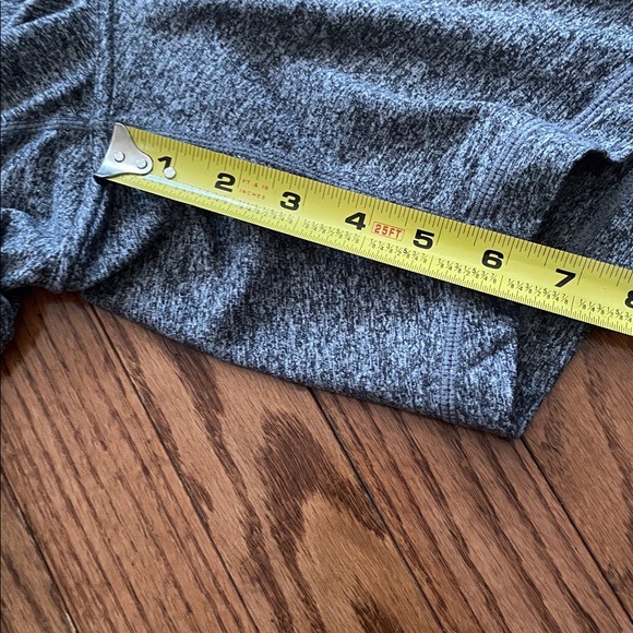 Vuori Gray Athletic Shorts Men’s Sz Medium - Picture 3 of 10